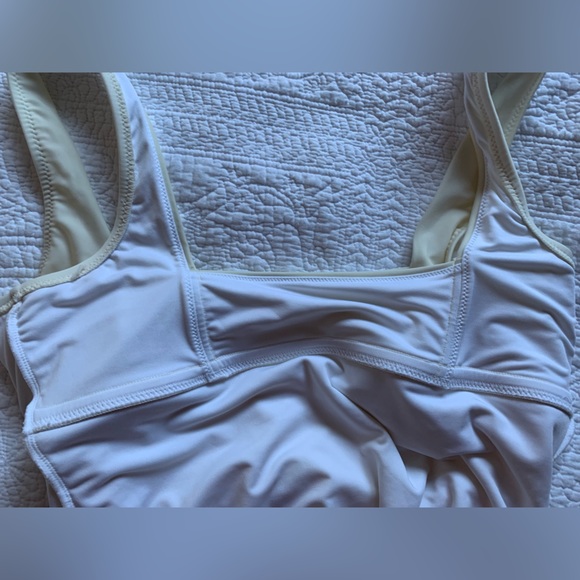 Square-Neck One-Piece Old Navy Swimsuit with Full Coverage - Picture 6 of 14